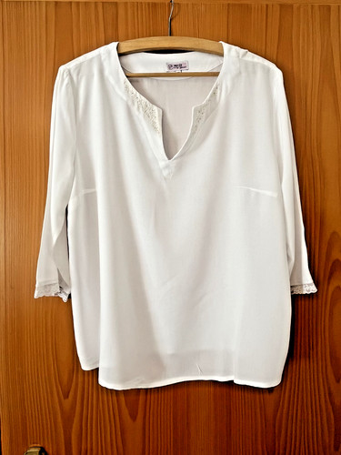 Blusenshirt weiß mit spitze - mit,